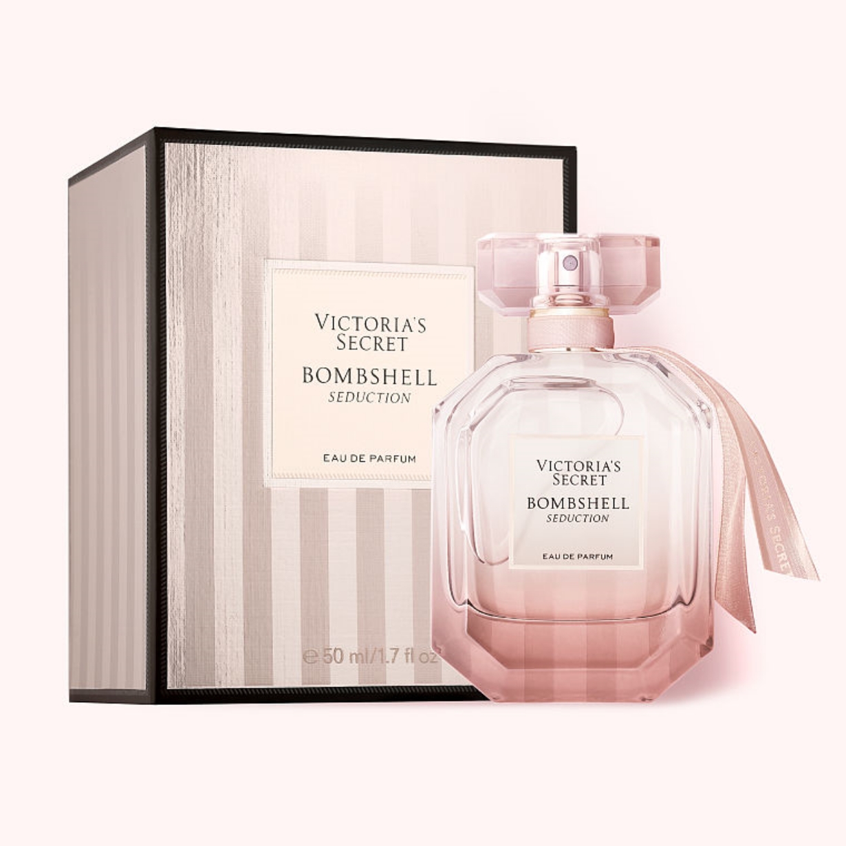 Victoria secret seduction. Виктория Сикрет духи bombshell. Духи Виктория Сикрет Seduction. Парфюмерная вода Victoria's Secret bombshell Seduction. Виктория Сикрет бомбшелл Седакшн.