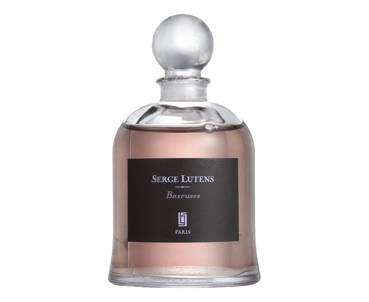 Serge lutens du bois. Парфюм Serge Lutens. Serge Lutens 75 ml. Ирис Сильвер мист Серж лютен. Serge Lutens Muscs Koublai Khan 75 мл.